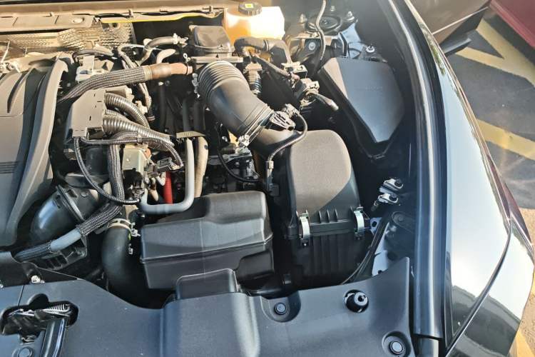 Used Toyota Crown 2023 2.4T SportCross HEV Four-Wheel Drive Ultimate Edition Engine Bay Left