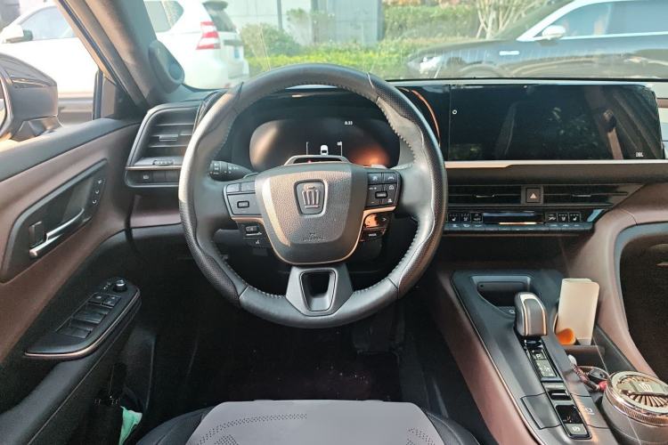 Used Toyota Crown 2023 2.4T SportCross HEV Four-Wheel Drive Ultimate Edition Steering Wheel