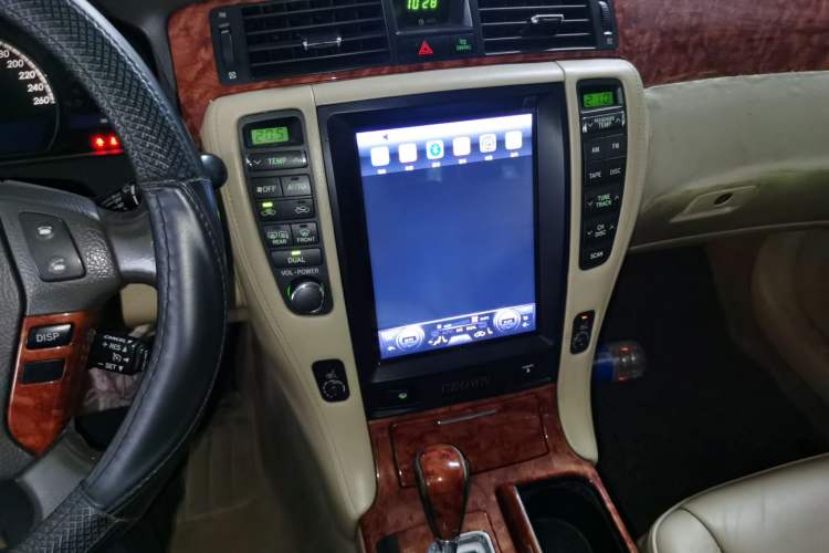 Used Toyota Crown 2005 3.0L Royal Saloon Audio And AC Panel