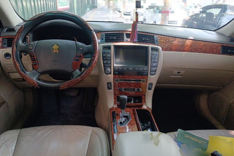 Used Toyota Crown 2005 3.0L Royal Saloon Center Console