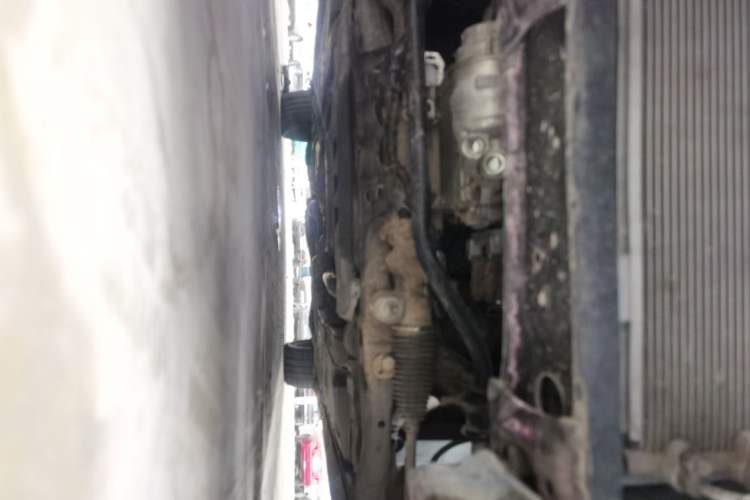 Used Toyota Crown 2005 2.5L Royal Chassis Front