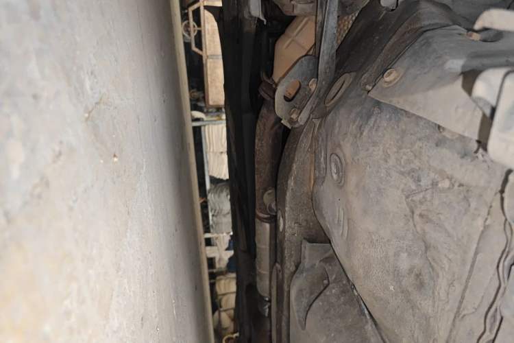 Used Toyota Crown 2005 3.0L Royal Saloon Chassis Front Left