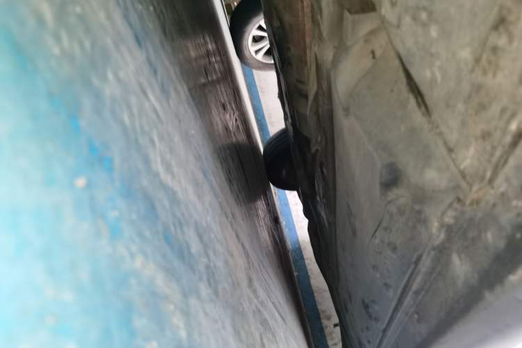 Used Toyota Crown 2005 3.0L Royal Saloon Chassis Front Left