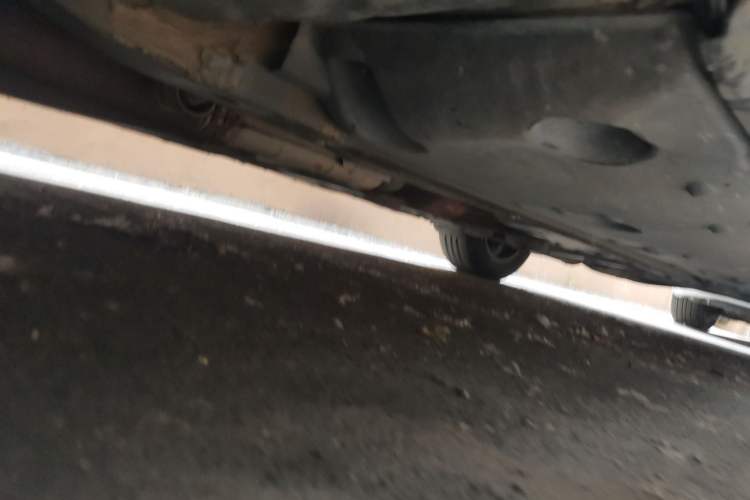 Used Toyota Crown 2005 3.0L Royal Chassis Front Left