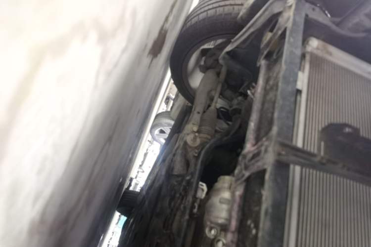 Used Toyota Crown 2005 2.5L Royal Chassis Front Right
