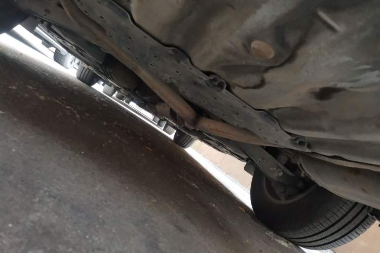 Used Toyota Crown 2005 3.0L Royal Chassis Rear