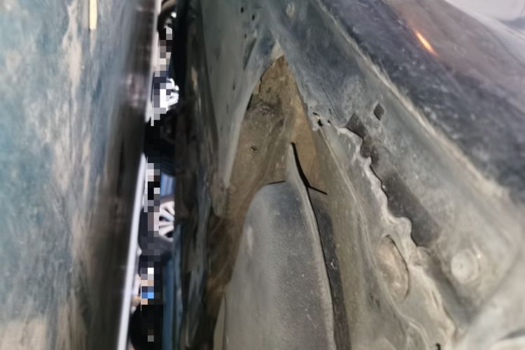 Used Toyota Crown 2005 3.0L Royal Saloon Chassis Rear Left