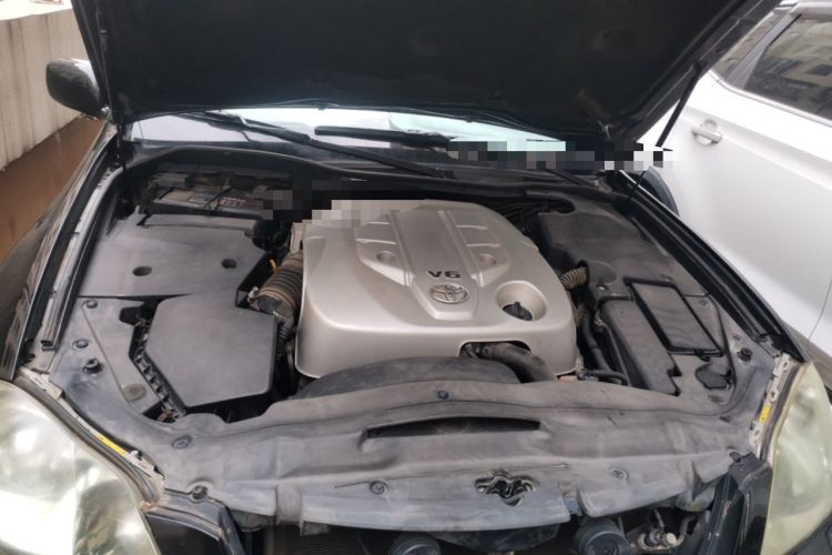 Used Toyota Crown 2005 3.0L Royal Engine Bay