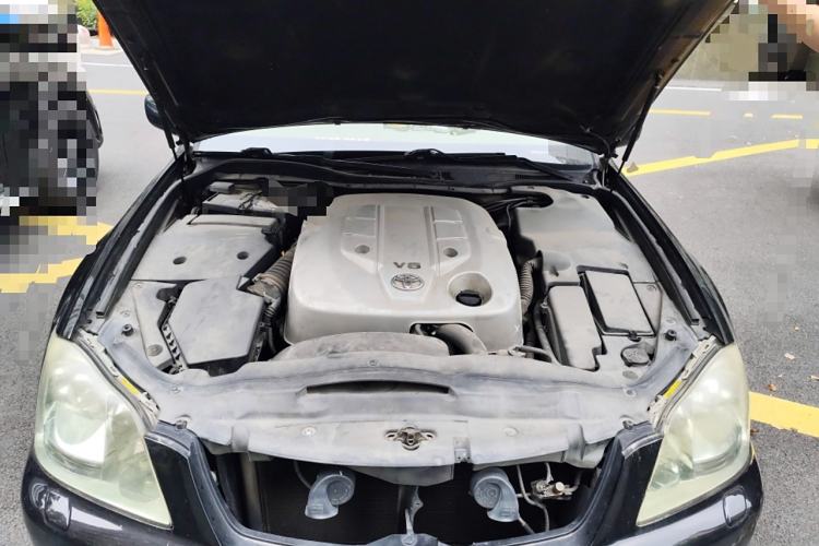 Used Toyota Crown 2005 2.5L Royal Engine Bay