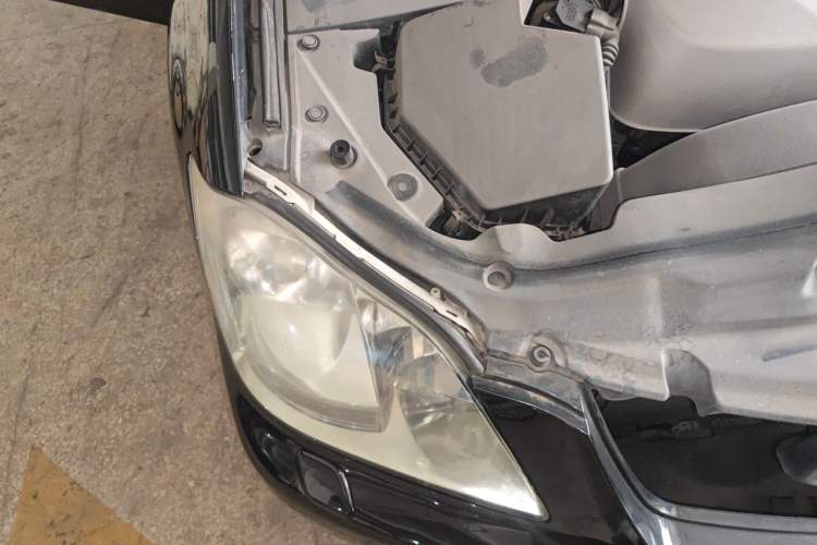 Used Toyota Crown 2005 3.0L Royal Saloon Engine Bay Right