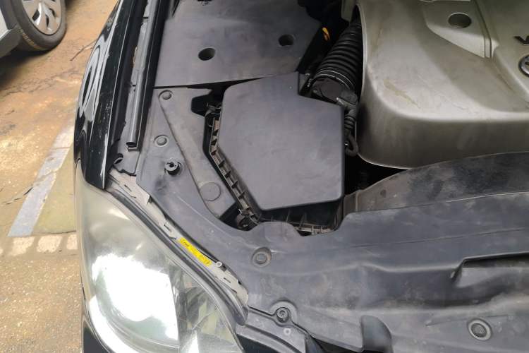 Used Toyota Crown 2005 3.0L Royal Engine Bay Right