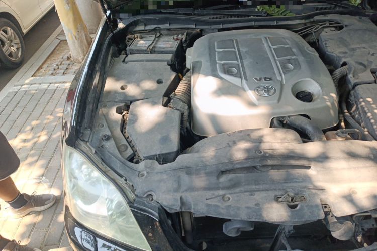 Used Toyota Crown 2005 3.0L Royal Saloon Engine Bay Right