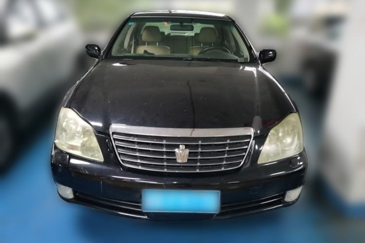 Used Toyota Crown 2005 3.0L Royal Saloon Front