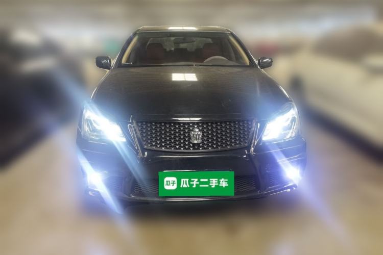 Used Toyota Crown 2005 2.5L Royal Front