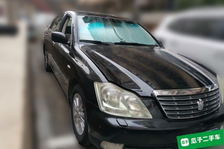 Used Toyota Crown 2005 3.0L Royal Front Right 45 Deg