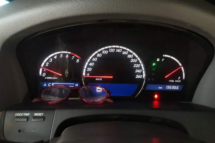 Used Toyota Crown 2005 3.0L Royal Instrument Cluster