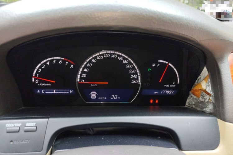 Used Toyota Crown 2005 2.5L Royal Instrument Cluster