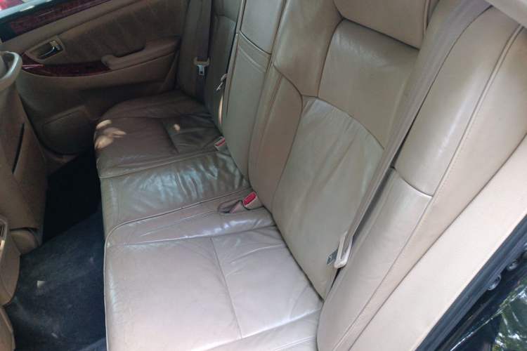 Used Toyota Crown 2005 3.0L Royal Saloon Left Rear Seat