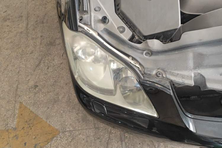 Used Toyota Crown 2005 3.0L Royal Saloon Right Front Headlight