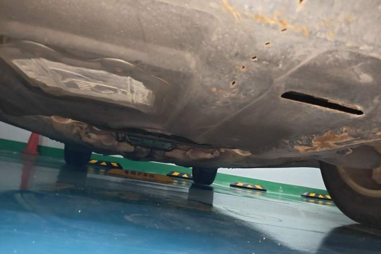 Used Toyota Crown 2005 3.0L Royal Chassis Front