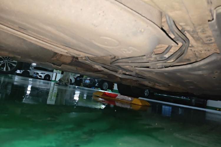 Used Toyota Crown 2005 3.0L Royal Chassis Rear Right