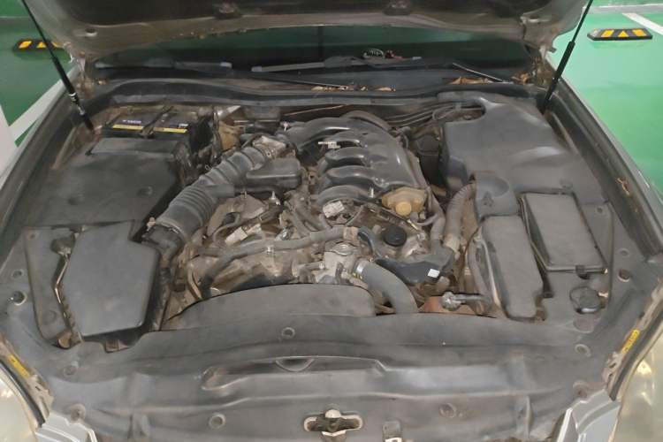 Used Toyota Crown 2005 3.0L Royal Engine Bay