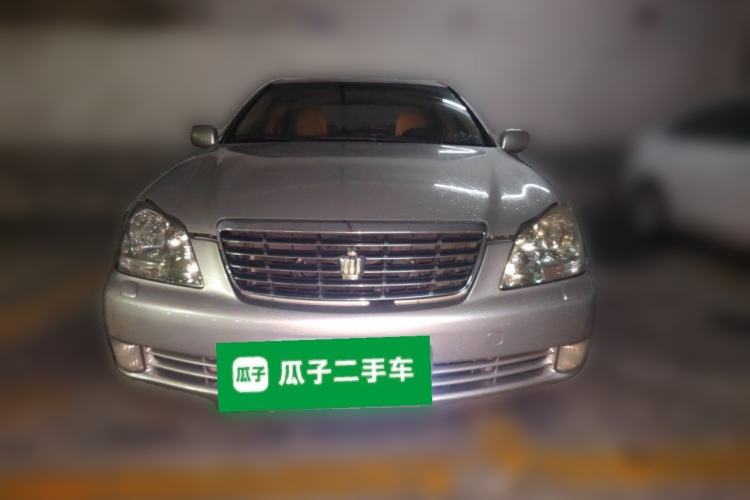 Used Toyota Crown 2005 3.0L Royal Saloon Front