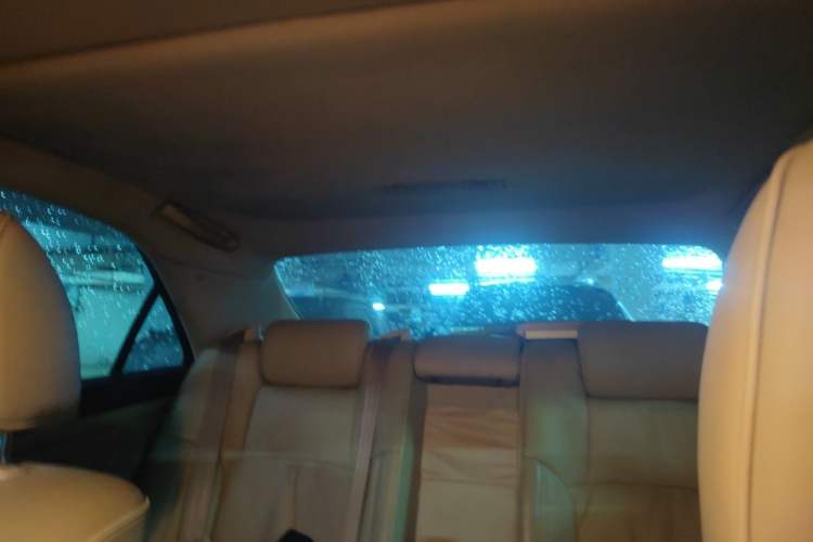 Used Toyota Crown 2005 3.0L Royal Saloon Headliner