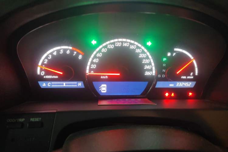 Used Toyota Crown 2005 3.0L Royal Saloon Instrument Cluster
