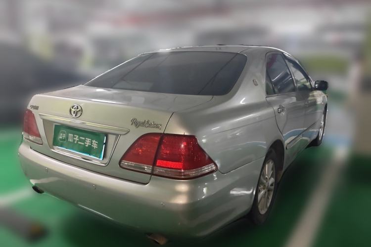 Used Toyota Crown 2005 3.0L Royal Rear Right 45 Deg
