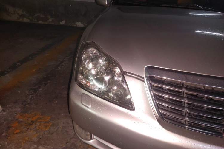 Used Toyota Crown 2005 3.0L Royal Saloon Right Front Headlight