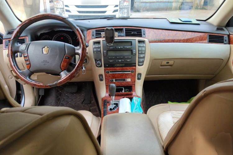 Used Toyota Crown 2005 2.5L Royal Center Console