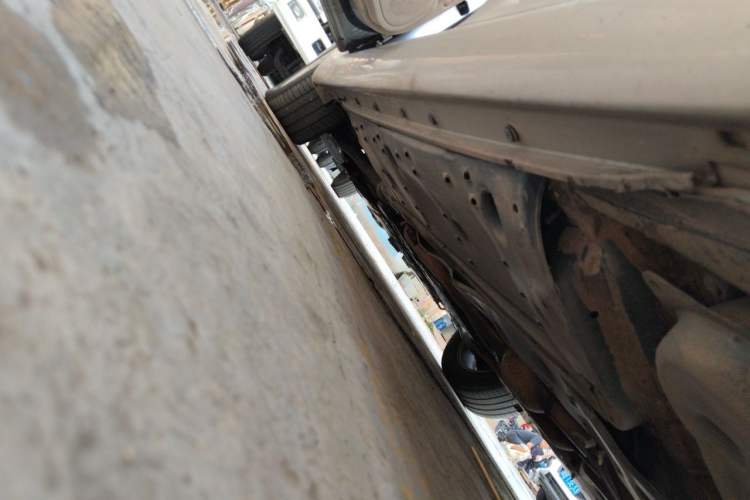 Used Toyota Crown 2005 2.5L Royal Chassis Rear Left