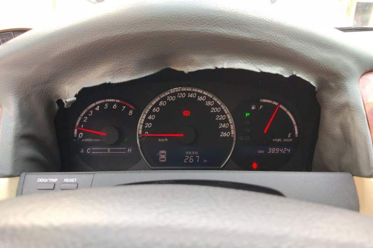 Used Toyota Crown 2005 2.5L Royal Instrument Cluster