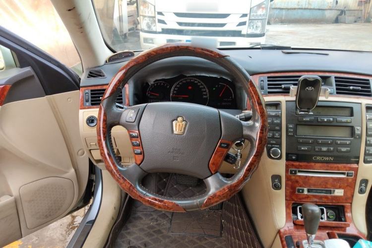 Used Toyota Crown 2005 2.5L Royal Steering Wheel