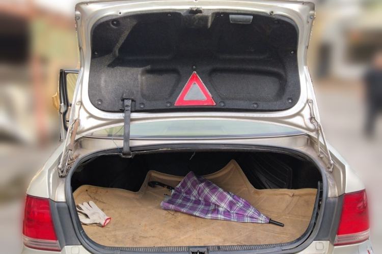 Used Toyota Crown 2005 2.5L Royal Trunk
