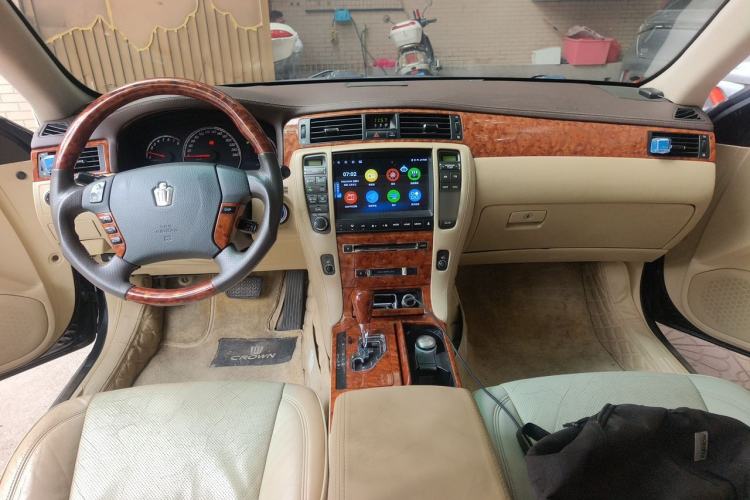 Used Toyota Crown 2006 2.5L Royal Leather Edition Center Console