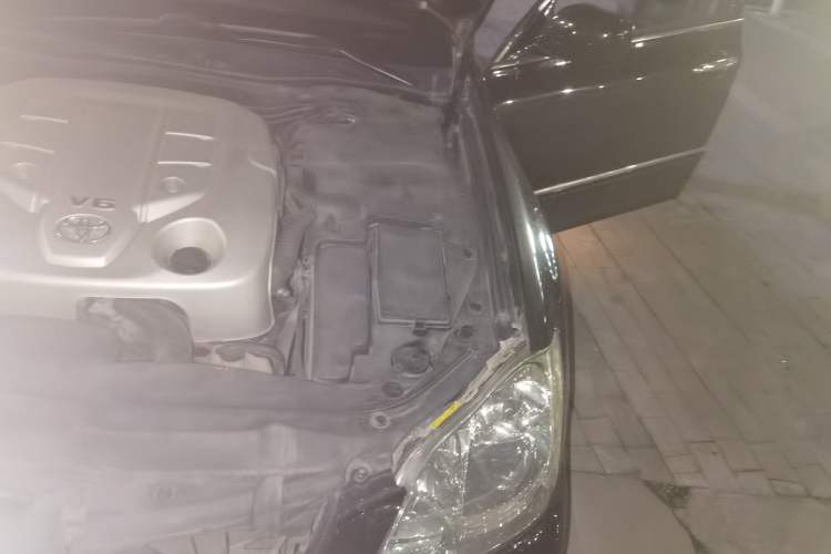 Used Toyota Crown 2006 2.5L Royal Leather Edition Engine Bay Left