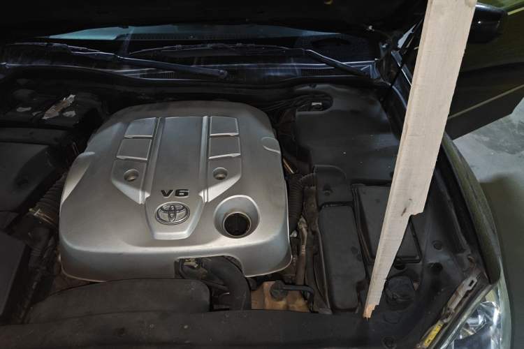 Used Toyota Crown 2006 2.5L Royal Leather Edition Engine Bay Left