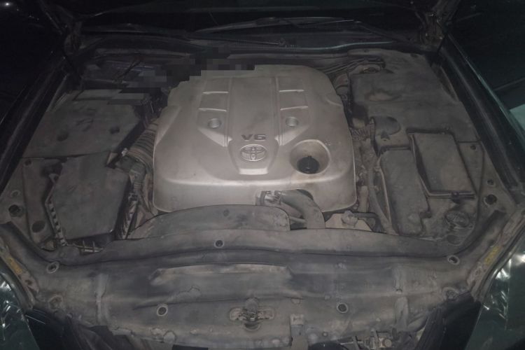 Used Toyota Crown 2006 2.5L Royal Leather Edition Engine Bay