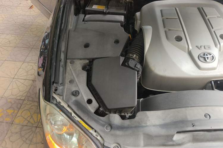 Used Toyota Crown 2006 2.5L Royal Leather Edition Engine Bay Right