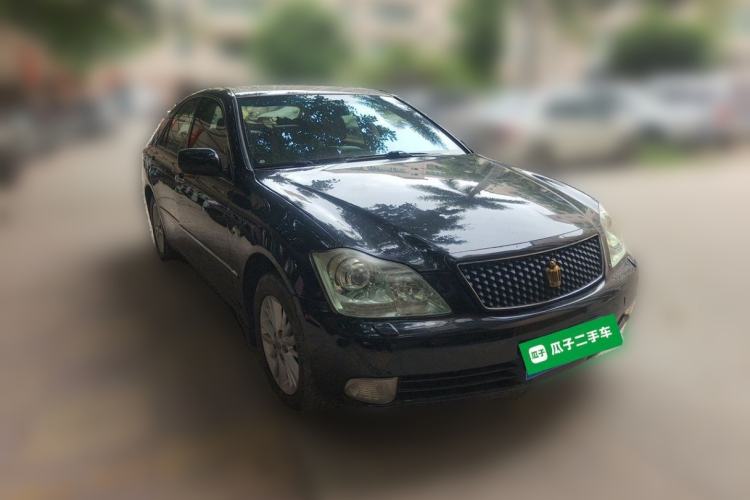 Used Toyota Crown 2006 2.5L Royal Leather Edition Front Right 45 Deg