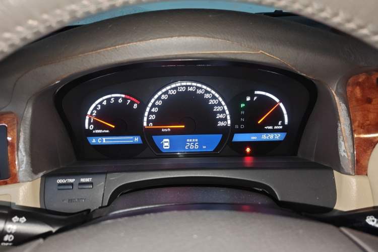 Used Toyota Crown 2006 2.5L Royal Leather Edition Instrument Cluster