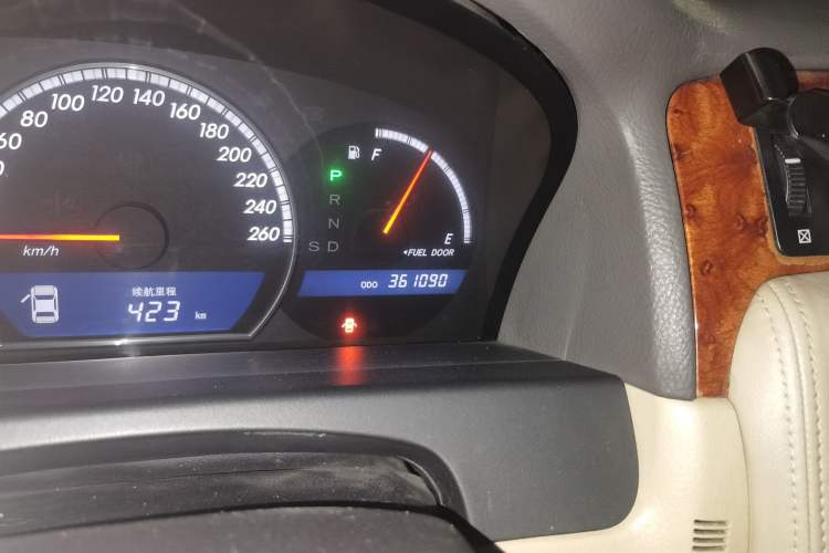 Used Toyota Crown 2006 2.5L Royal Leather Edition Odometer Close Up