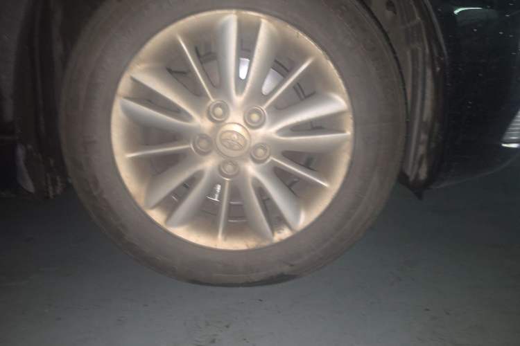 Used Toyota Crown 2006 2.5L Royal Leather Edition Right Front Wheel Hub