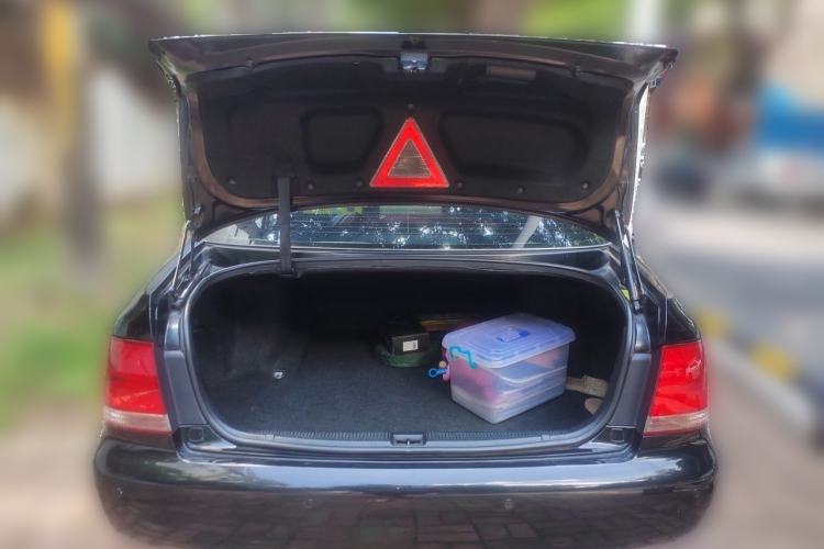 Used Toyota Crown 2006 2.5L Royal Leather Edition Trunk