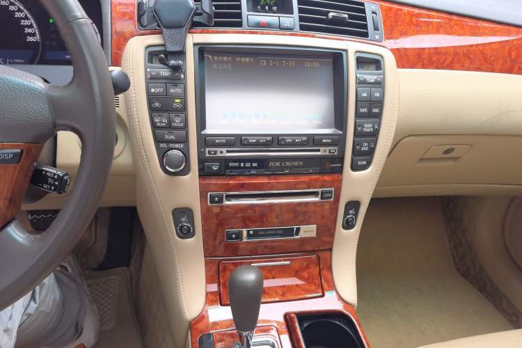 Used Toyota Crown 2007 2.5L Royal Navigation Edition Audio And AC Panel