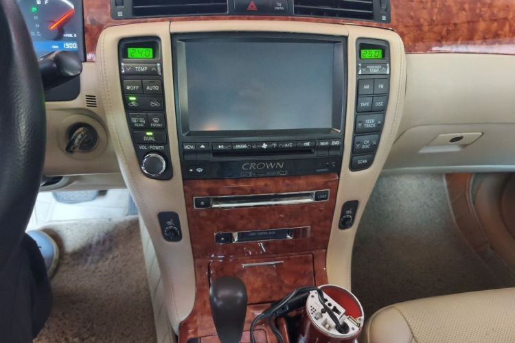 Used Toyota Crown 2007 2.5L Royal Navigation Edition Audio And AC Panel