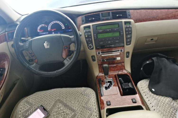 Used Toyota Crown 2007 2.5L Royal Special Edition Center Console