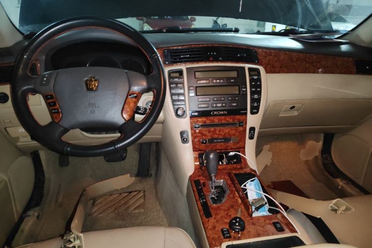 Used Toyota Crown 2007 2.5L Royal Special Edition Center Console